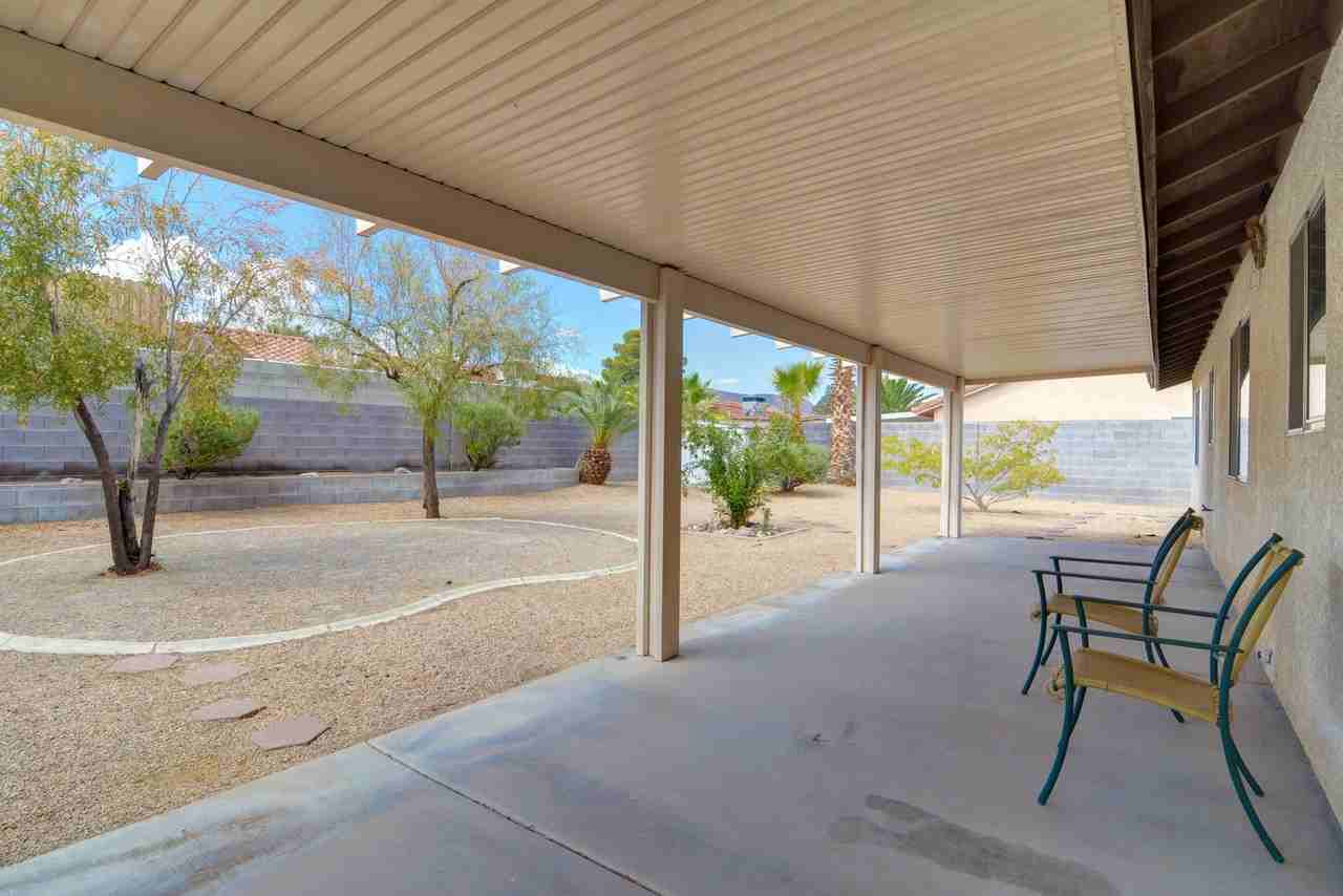 389 Newbury Ct - Photo 7 of 11