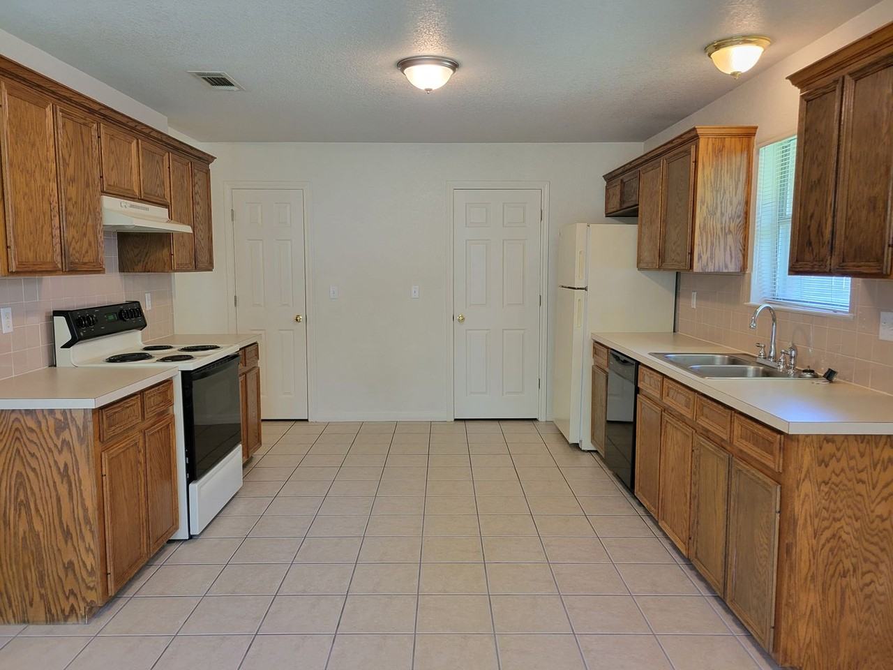305 Grizzly Trl - Photo 7 of 28