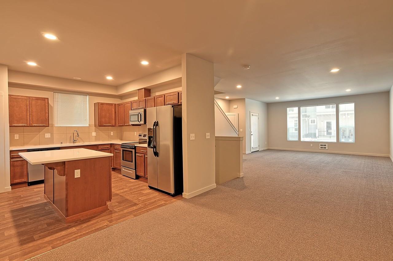 10524 14th Drive Southeast - Photo 3 of 22