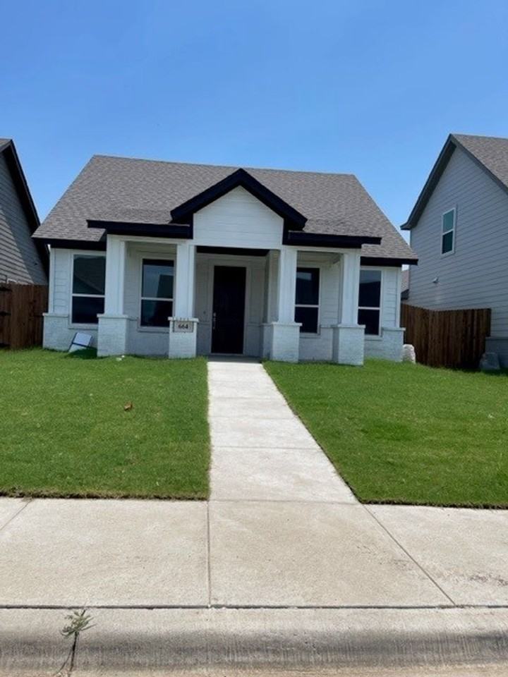 664 The Cottages Dr - Photo 2 of 24