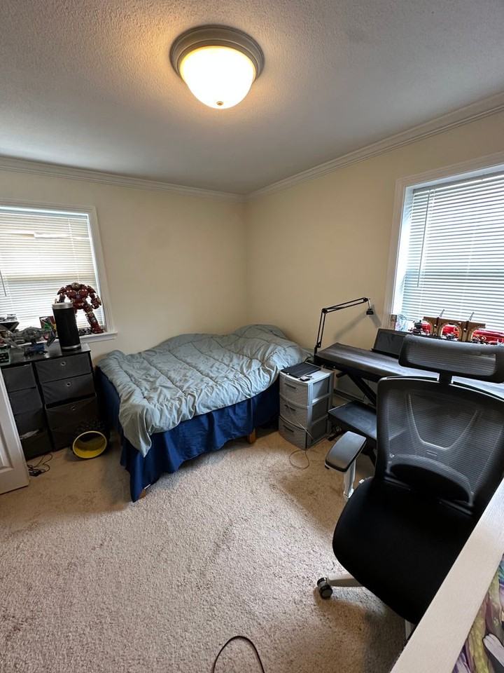 18 Westford St - Photo 5 of 11