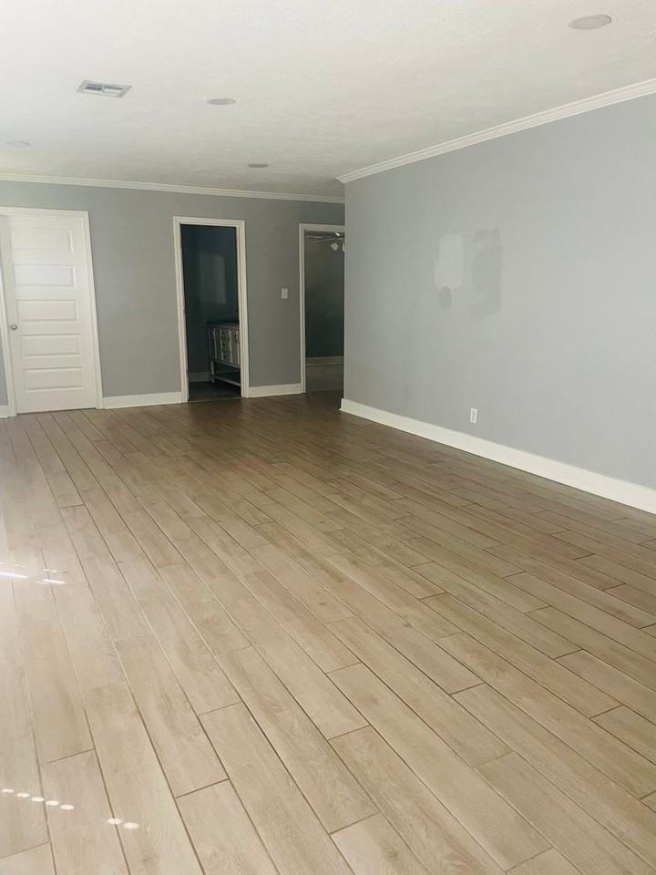 2109 Roanoke St - Photo 3 of 9