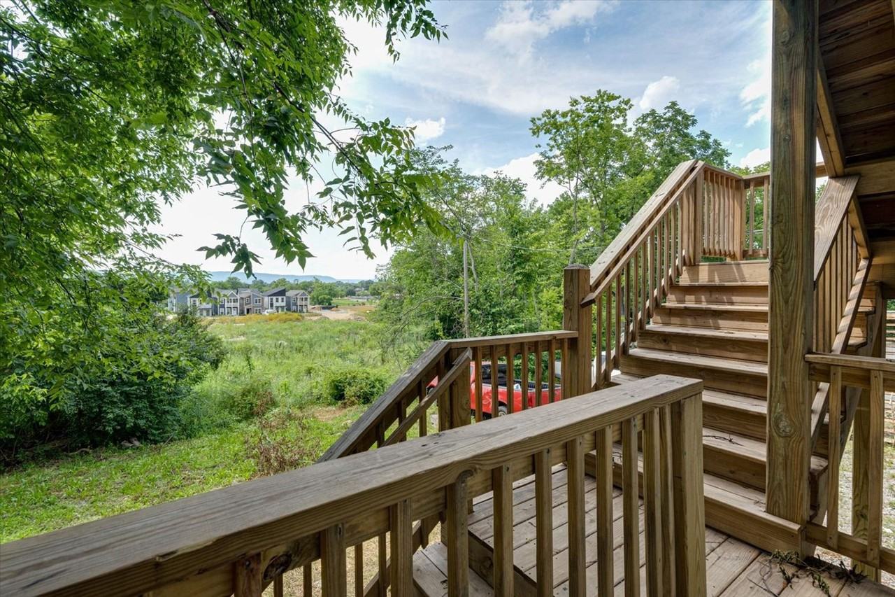 1605 Dodds Ave - Photo 5 of 29