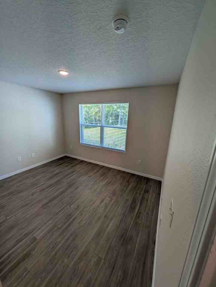 652 Spaulding Rd - Photo 2 of 16