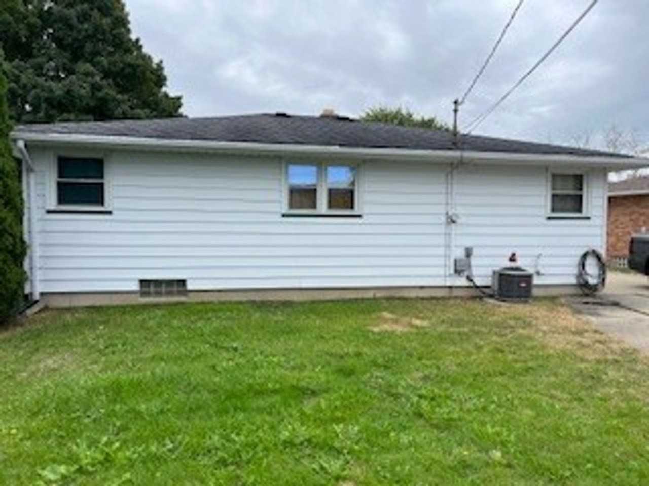 2026 87th Pl - Photo 7 of 36