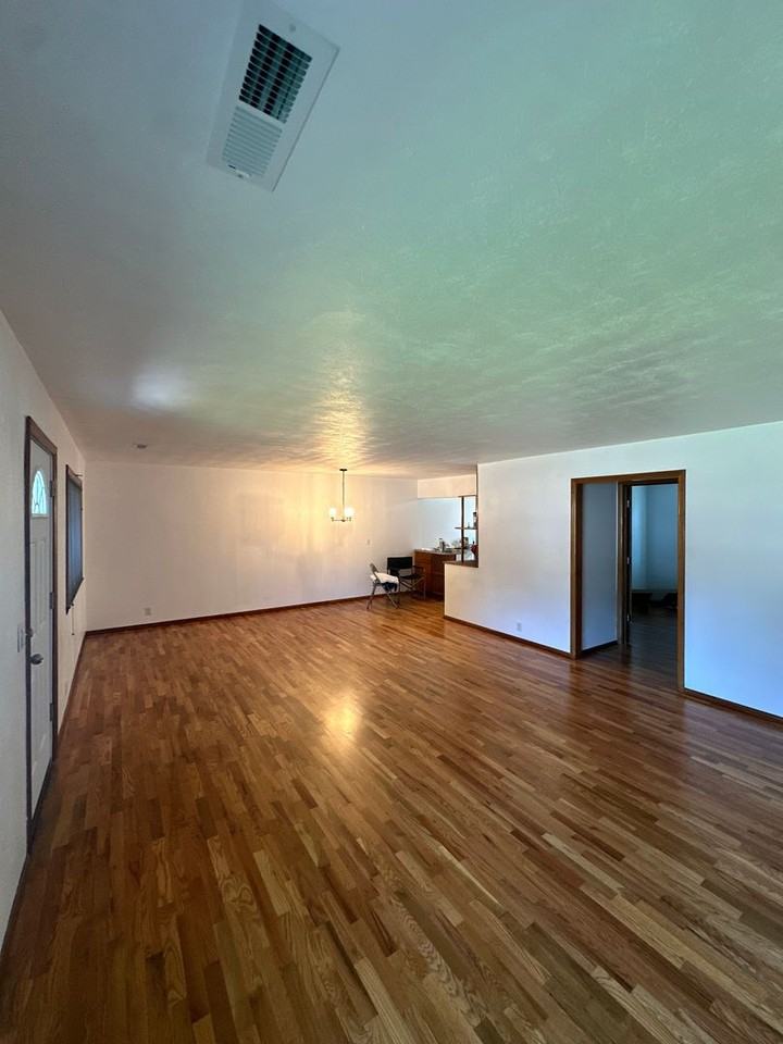 286 N Iowa Ave - Photo 6 of 16