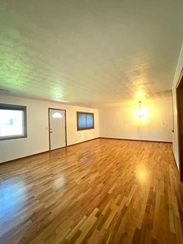 286 N Iowa Ave - Photo 7 of 16