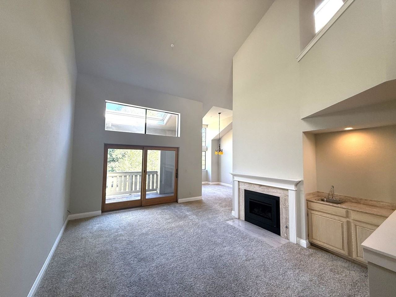 202 Pelican Ln - Photo 3 of 23