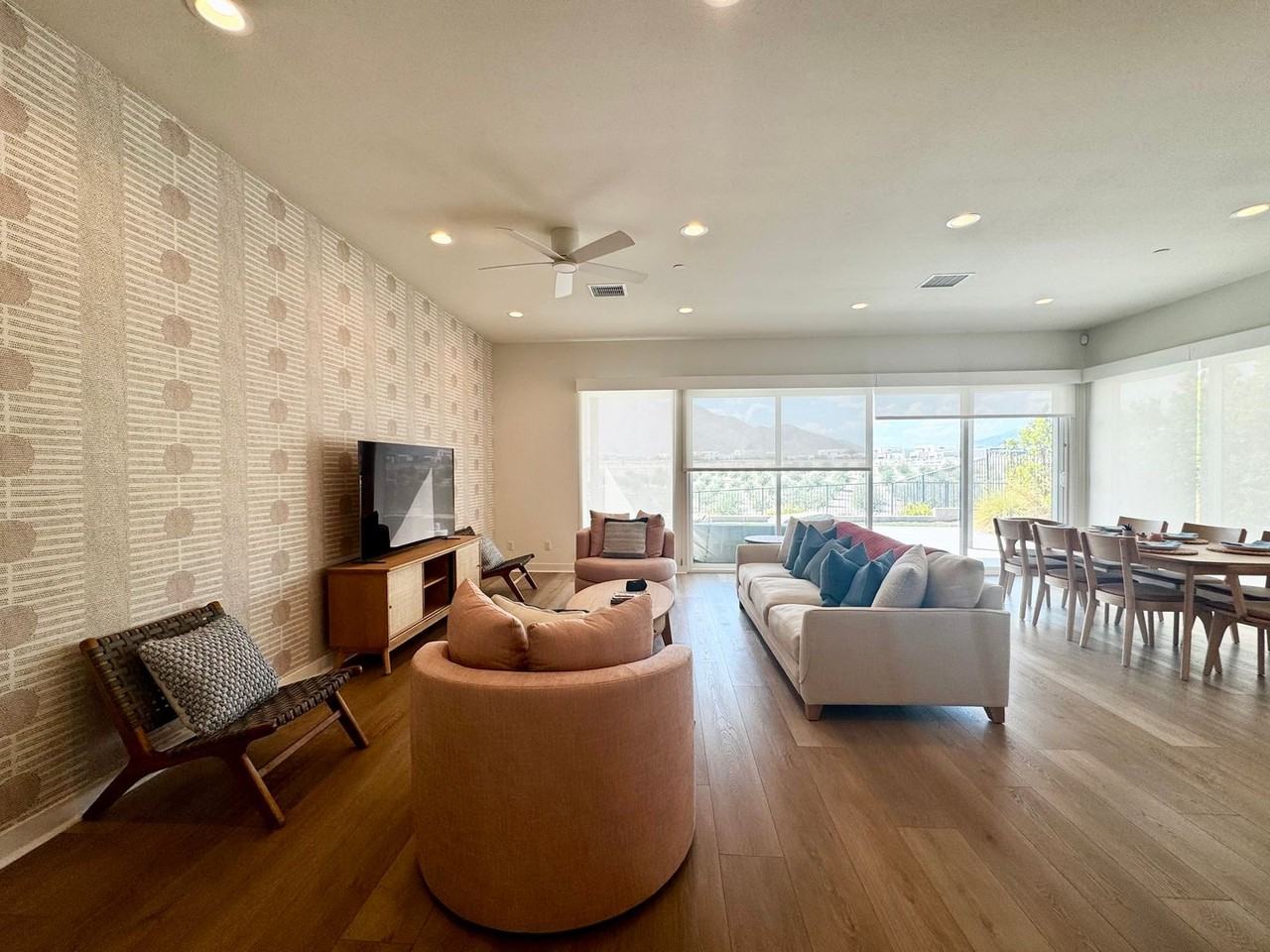 3609 Ambassador Drive - Photo 5 of 41