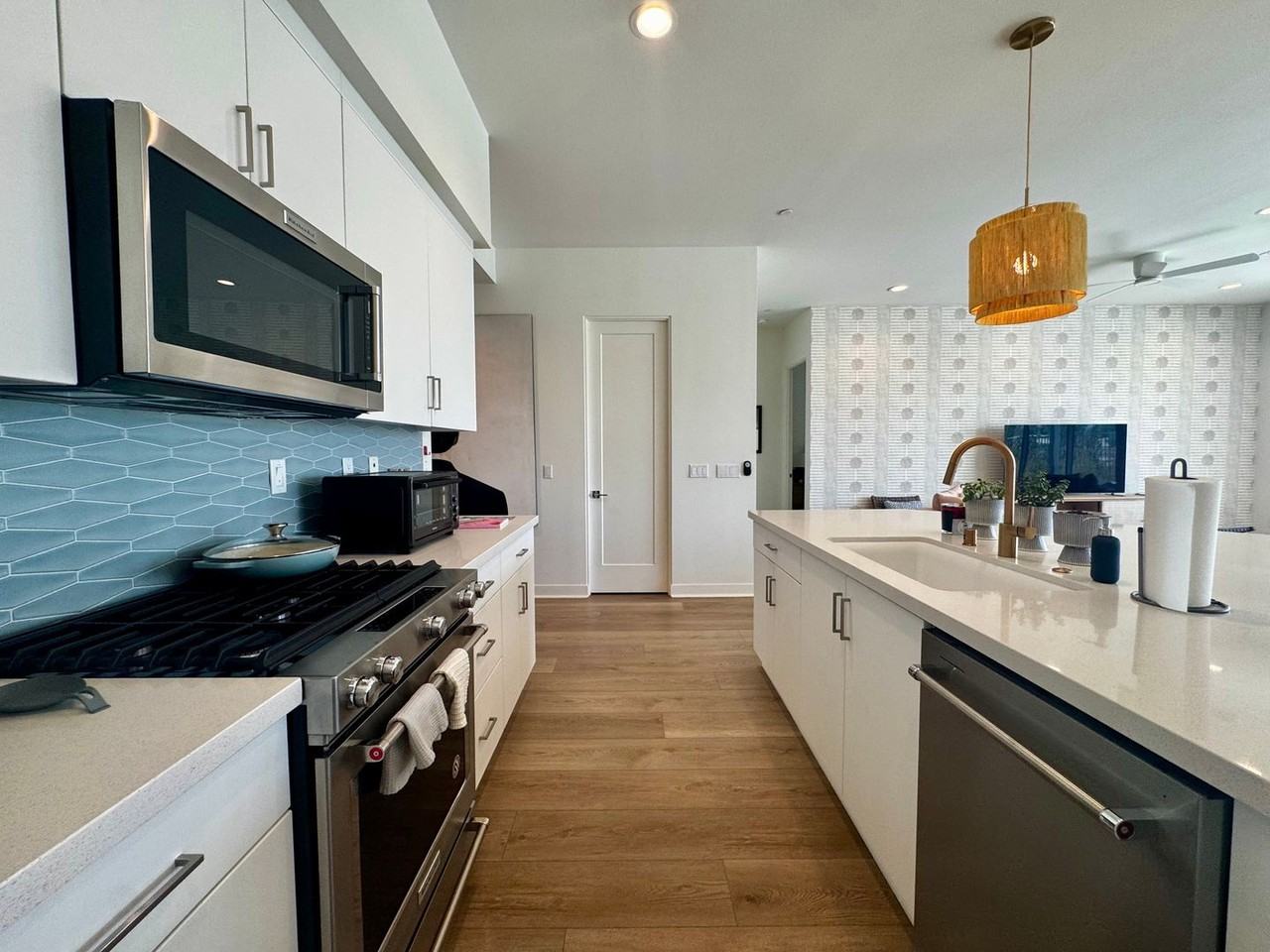 3609 Ambassador Drive - Photo 7 of 41