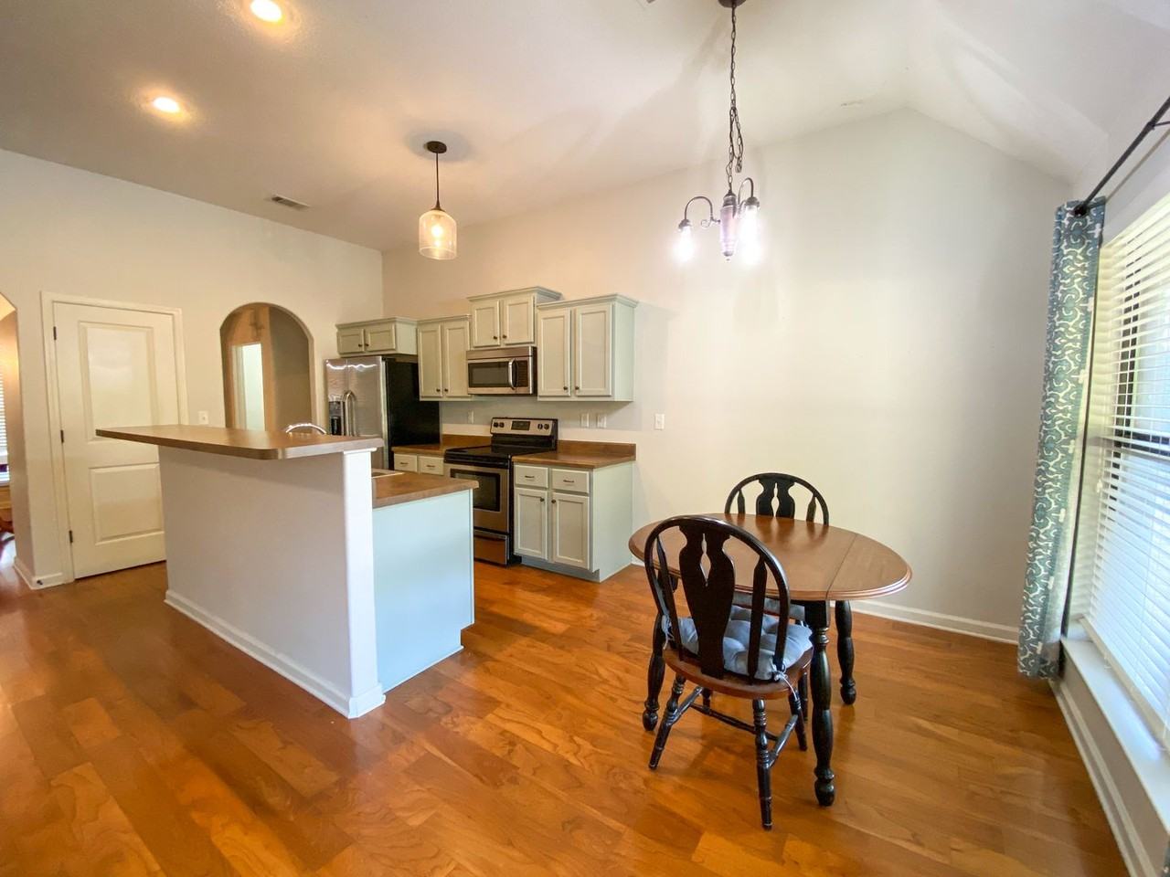 5068 Oliver Grove Ln - Photo 3 of 21