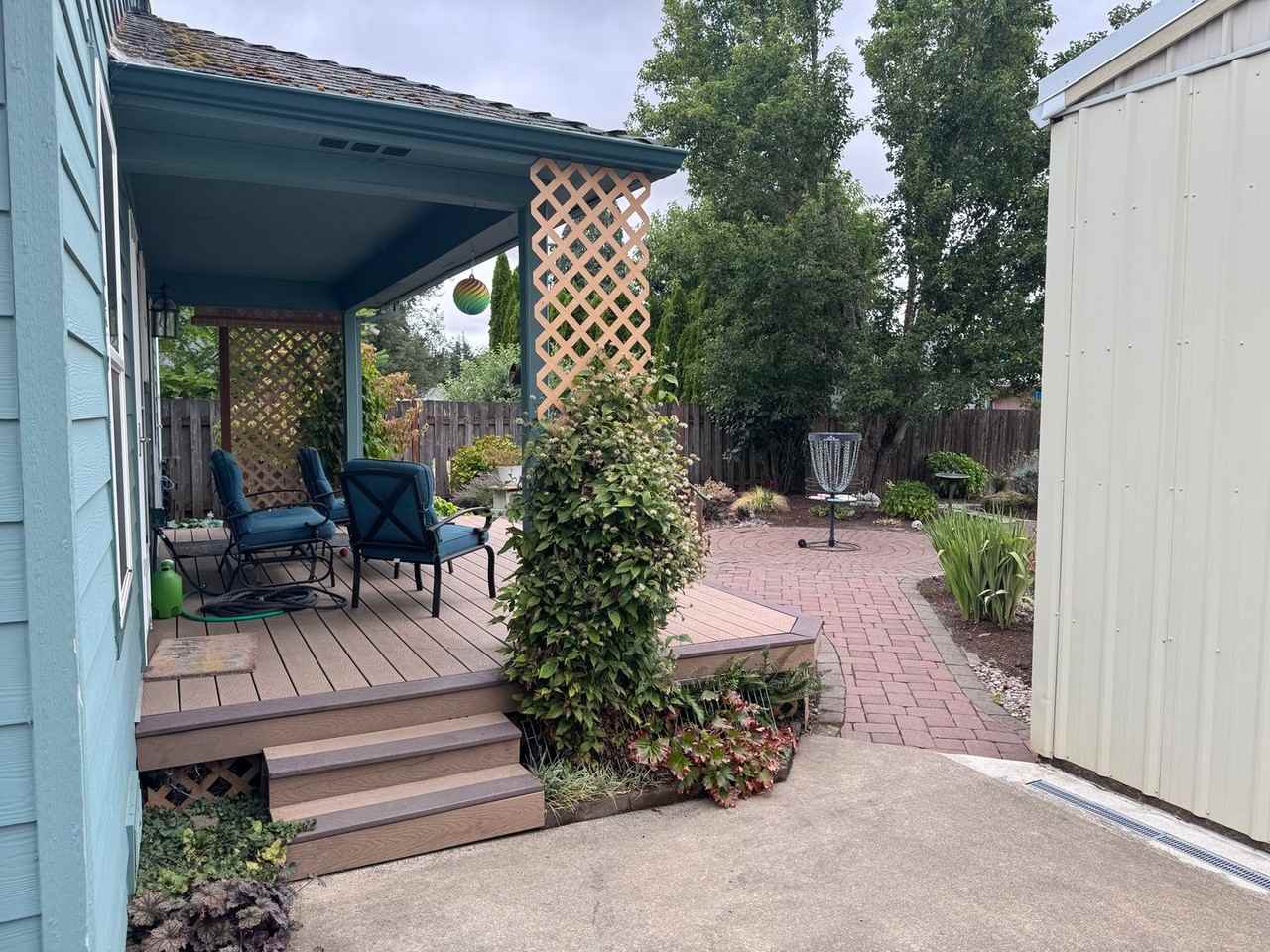 435 Nw Forest St - Photo 2 of 18