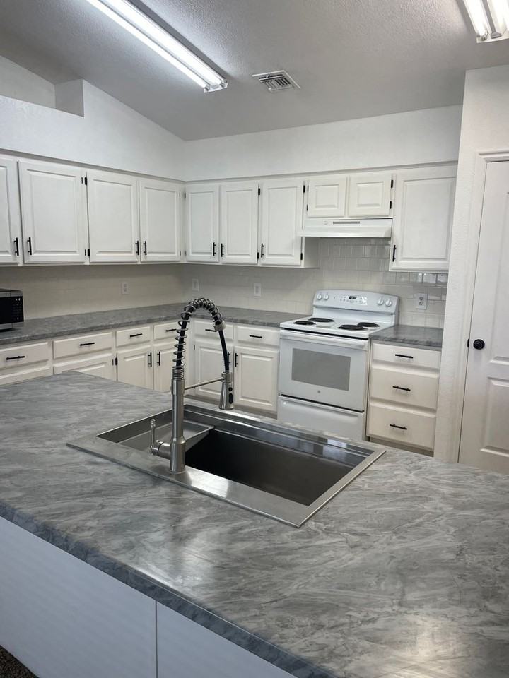 101 S 1930 W - Photo 7 of 26