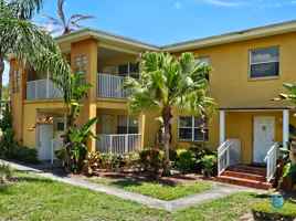 featured image of 1355 Drew St