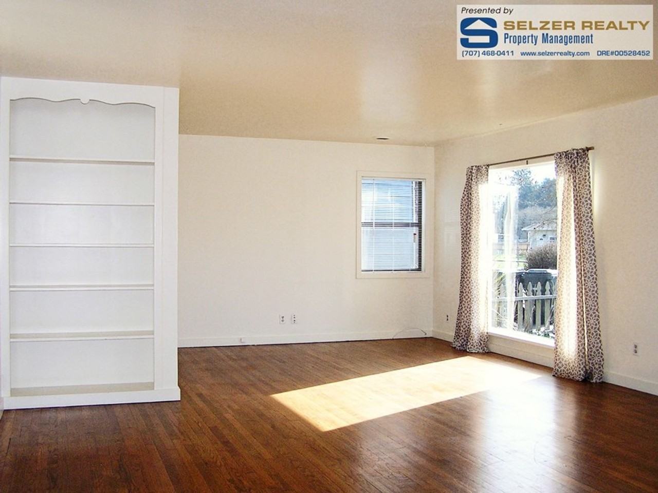 134 Franklin Ave - Photo 3 of 5