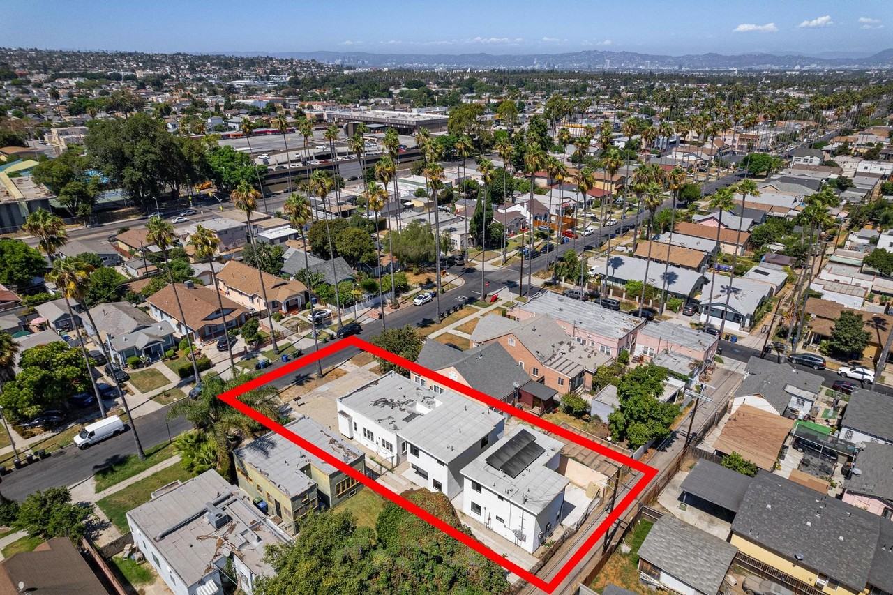 Cimarron Hyde Park - Photo 4 of 20