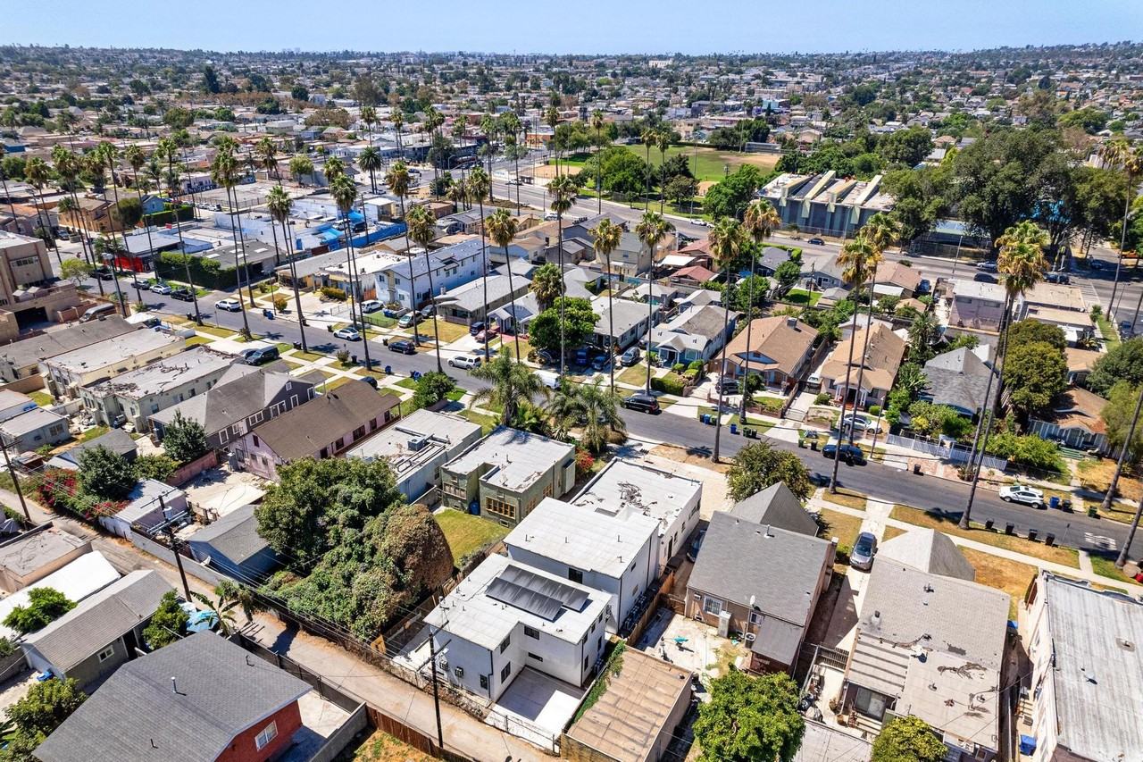 Cimarron Hyde Park - Photo 6 of 20