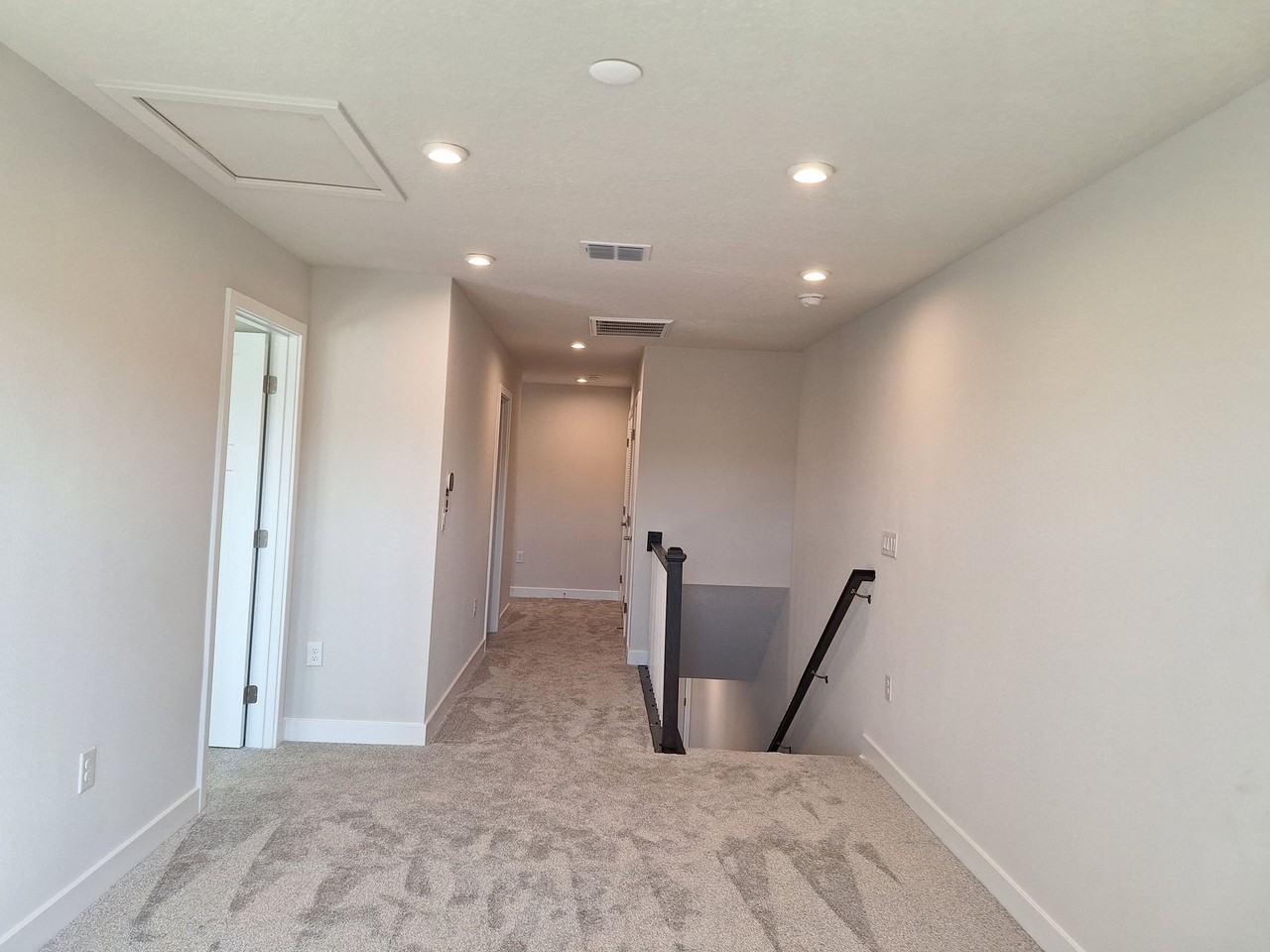 102 Gaston Ct - Photo 5 of 12