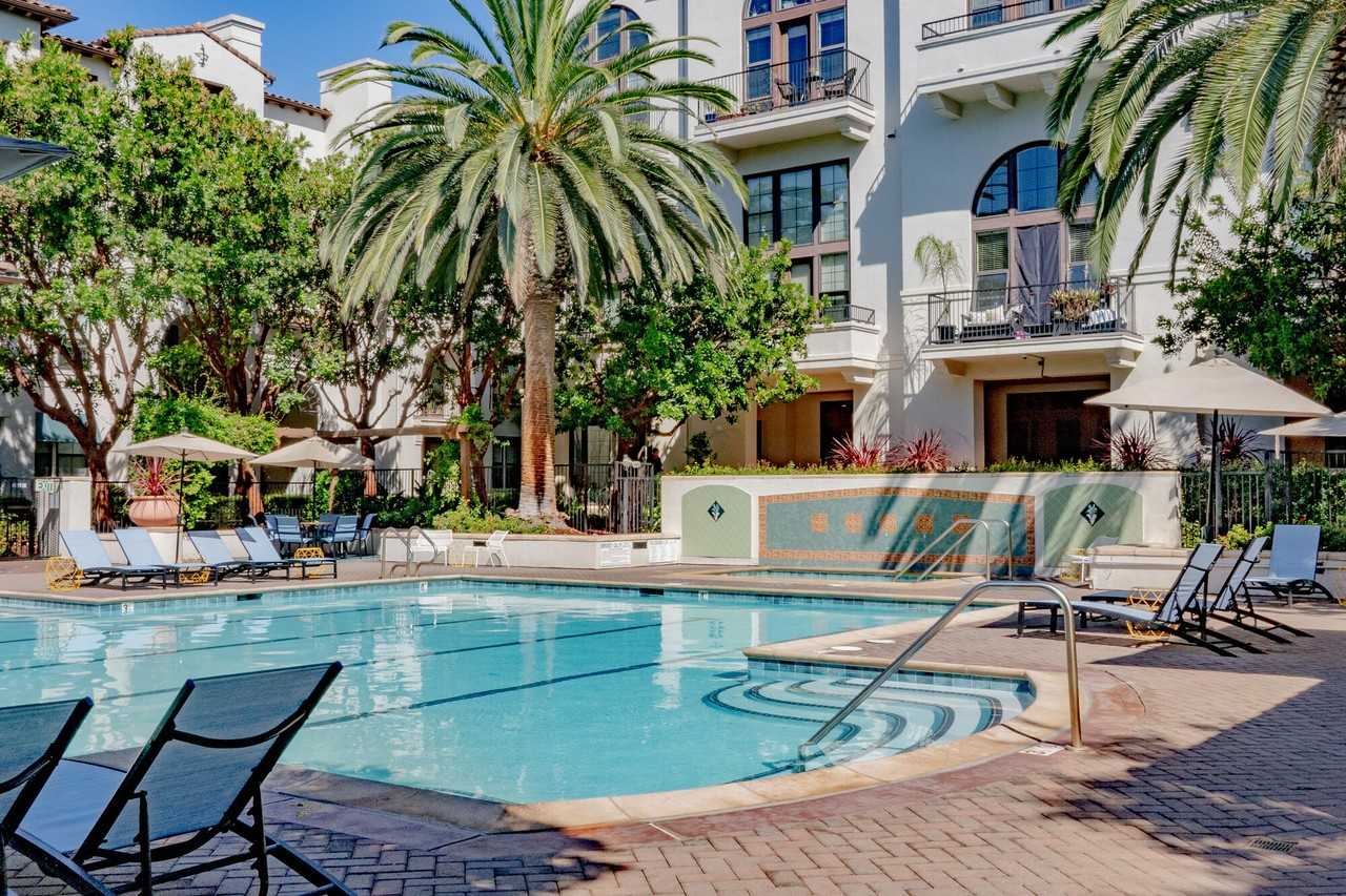 Legacy Fountain Plaza - Photo 2 of 29