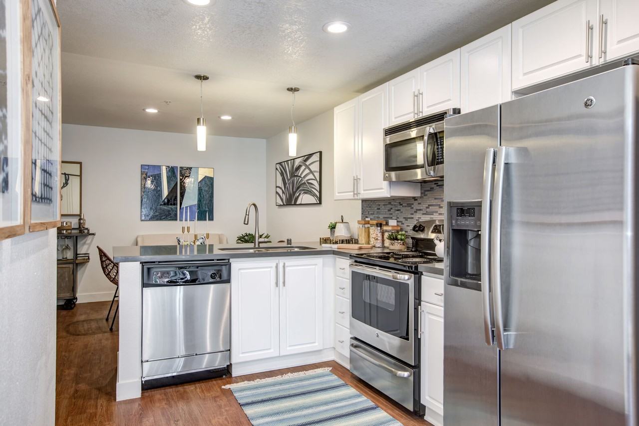 Stoneridge Apartments - Photo 2 of 8