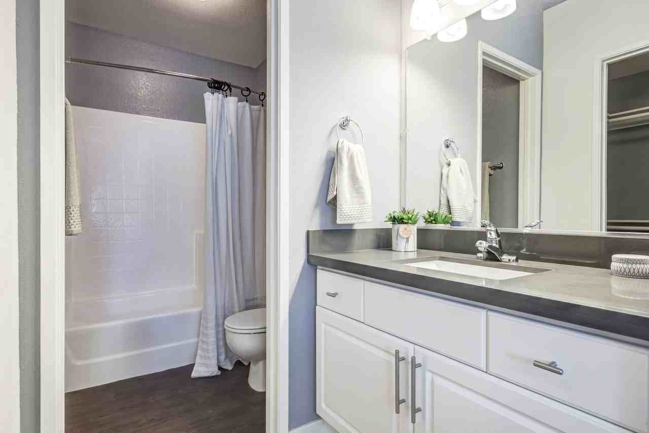 Stoneridge Apartments - Photo 5 of 8