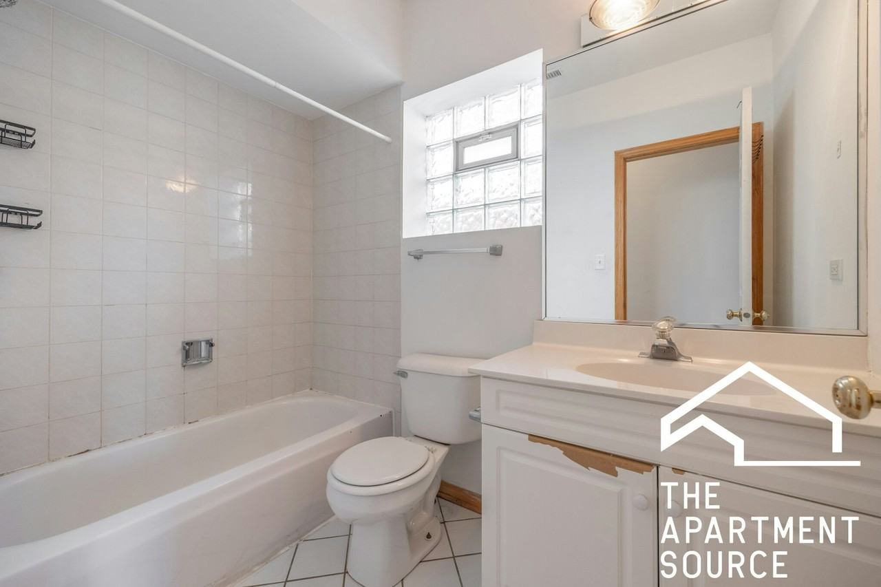 817 North Milwaukee Avenue, Unit 3F - Photo 6 of 20
