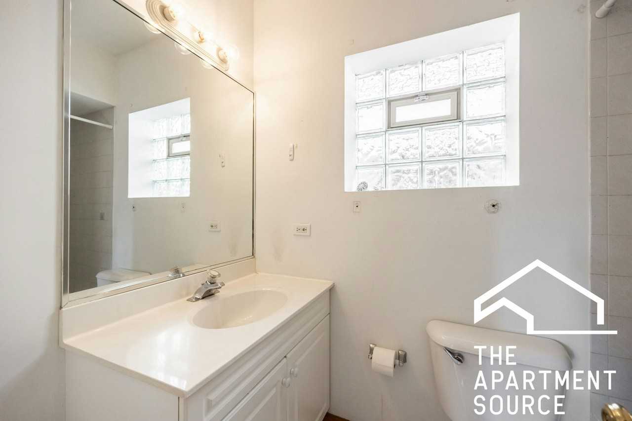 817 North Milwaukee Avenue, Unit 3F - Photo 7 of 20