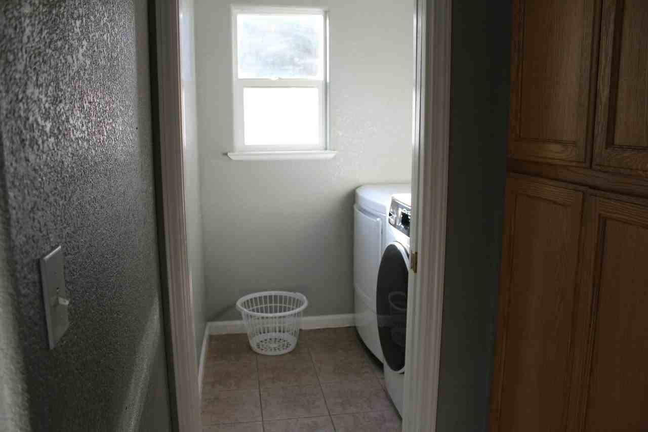 1595 Ronnie Court - Photo 7 of 11