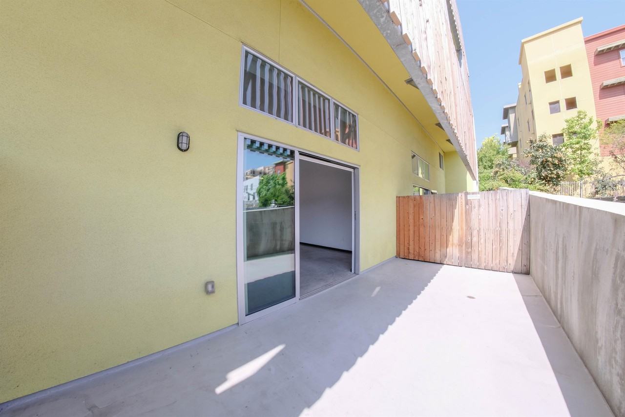 1313 Sunset Blvd - Photo 2 of 28