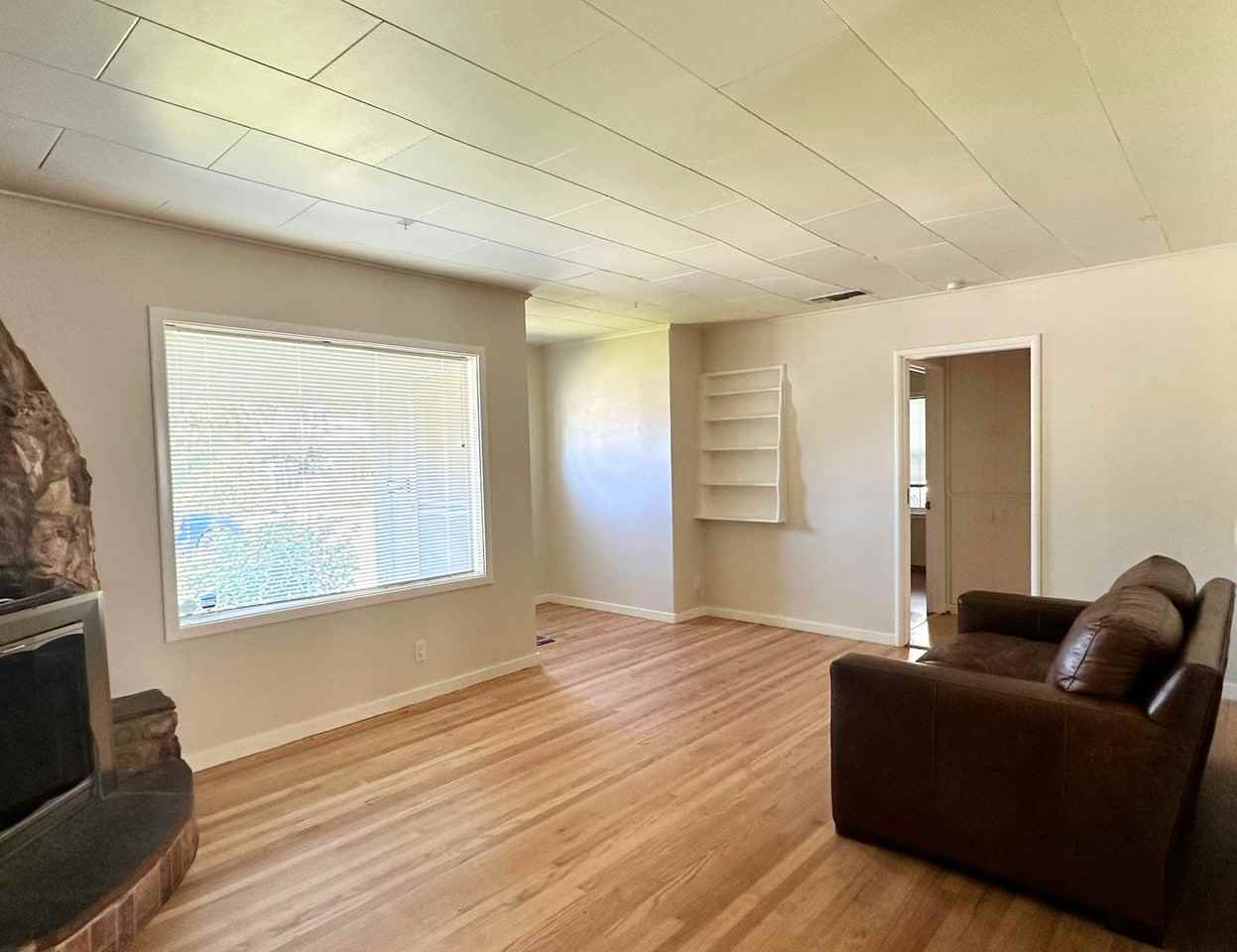 520 11th Street - Photo 3 of 22