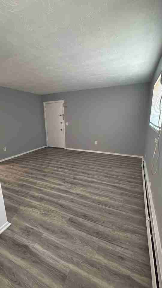 4640 Oberlin Avenue - Photo 4 of 48
