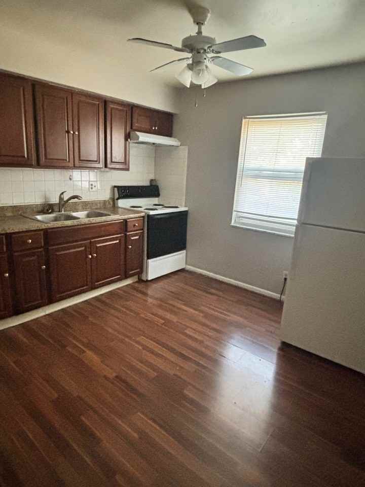 6502 Julian Avenue - Photo 2 of 4