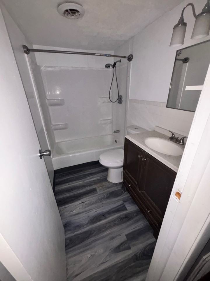 6502 Julian Avenue - Photo 4 of 4