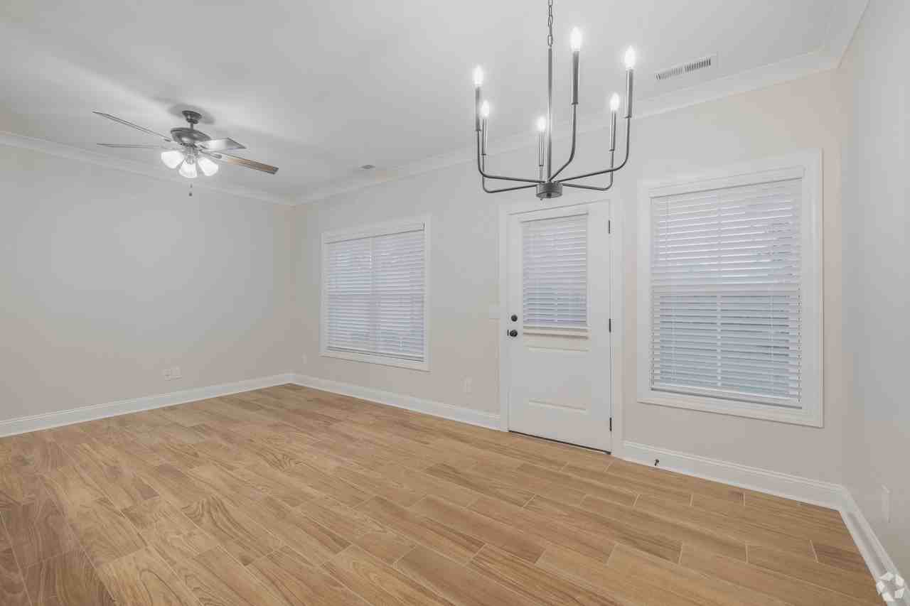 420-434 Wren Crest Lane - Photo 5 of 44