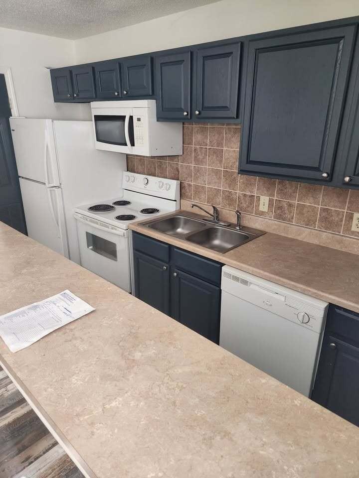 2228 S. Oliver Ave. - Photo 2 of 6