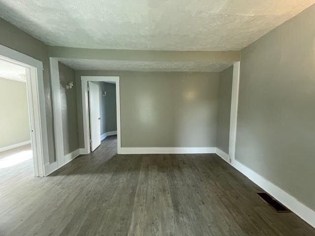 144 W. Broadway St - Photo 2 of 21