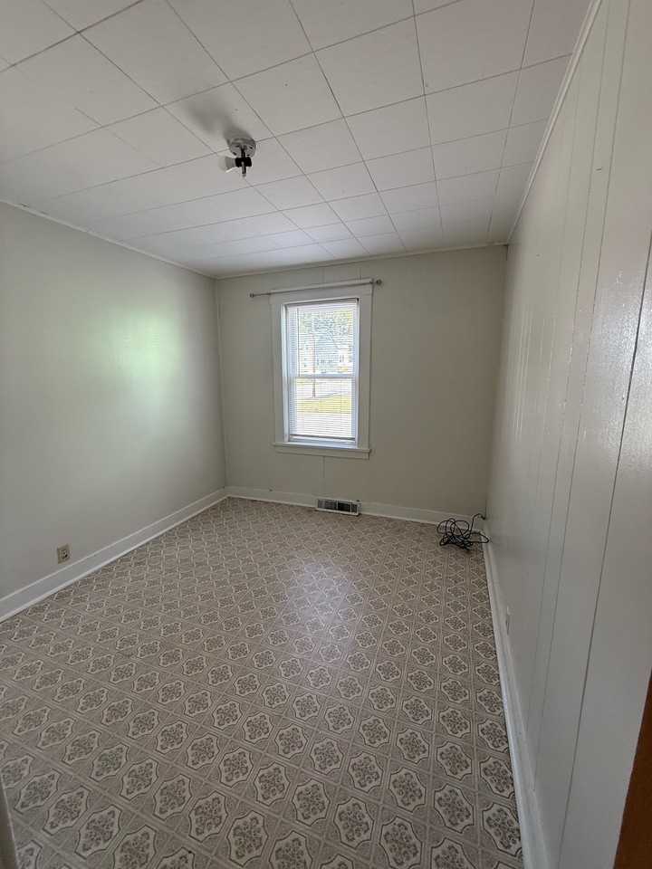 212 Norway Street - Photo 6 of 7