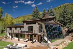 featured image of 39 Roaring Fork Dr