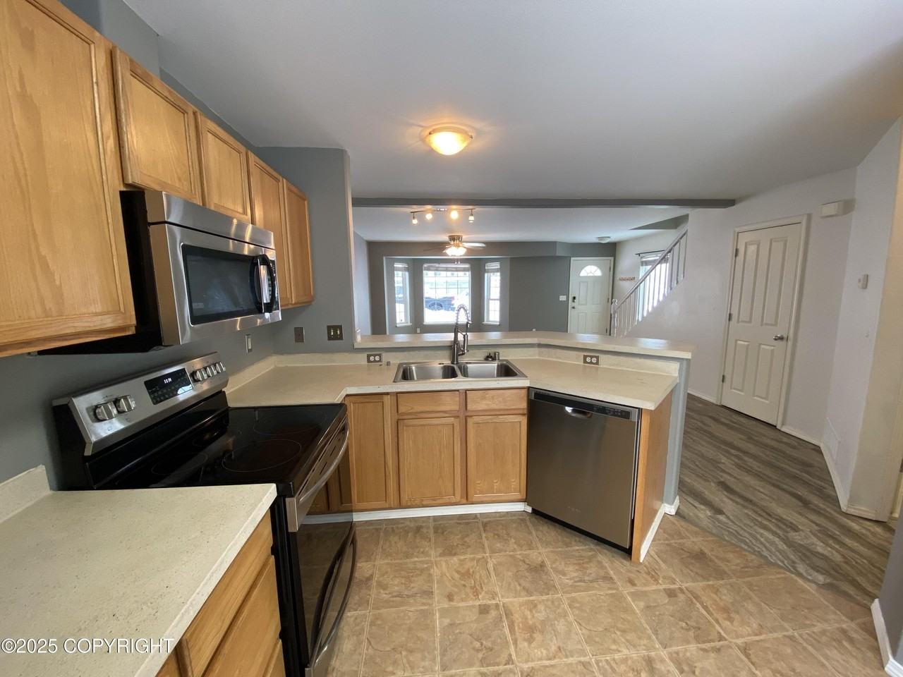 114 Rusty Allen Pl - Photo 5 of 15