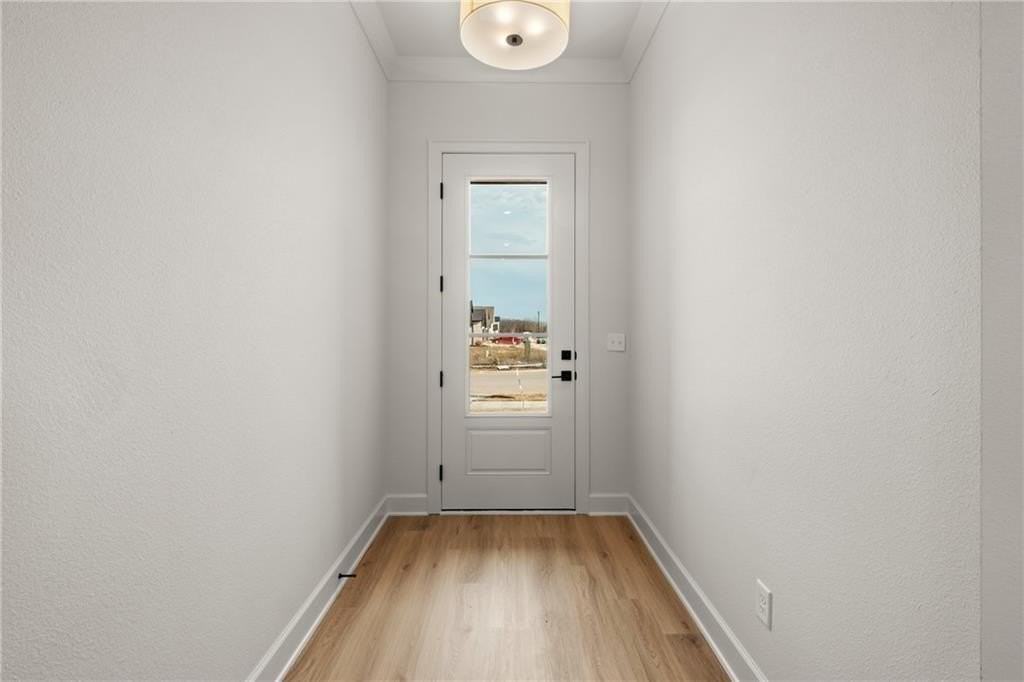 550 Apollo Dr - Photo 5 of 37