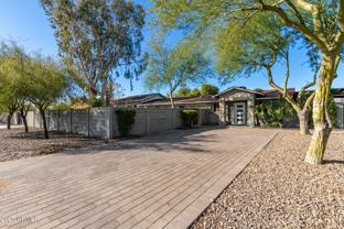 10069 E Paradise Dr - Photo 1 of 1