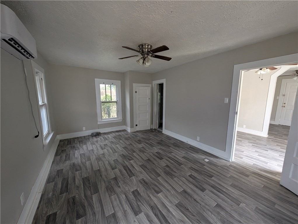 615 6th Street - Photo 7 of 10