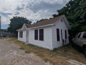 613 1/2 6th St - Photo 1 of 1