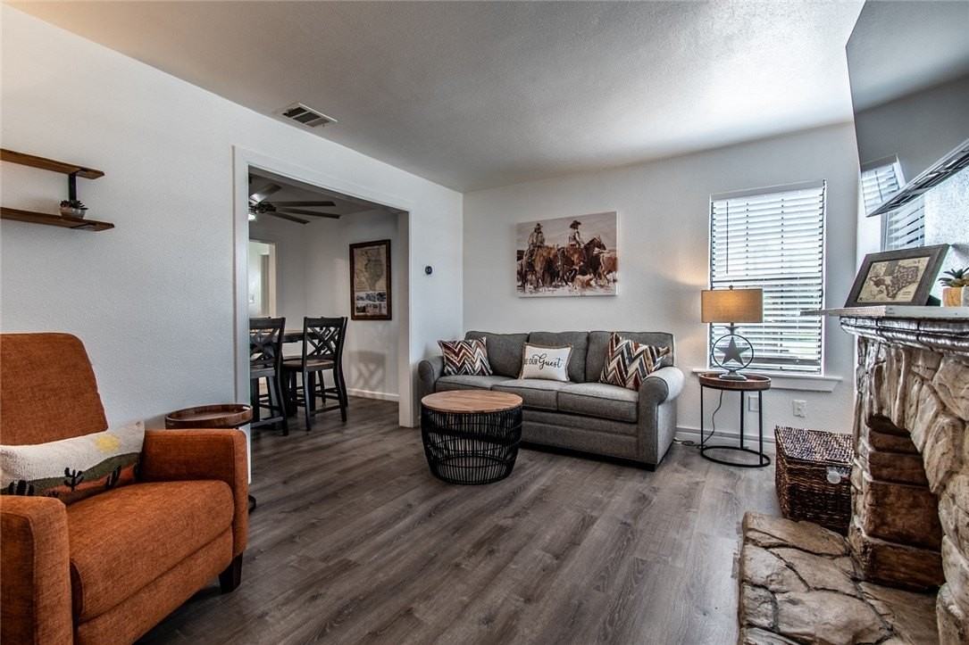 4321 Harry Street - Photo 3 of 16