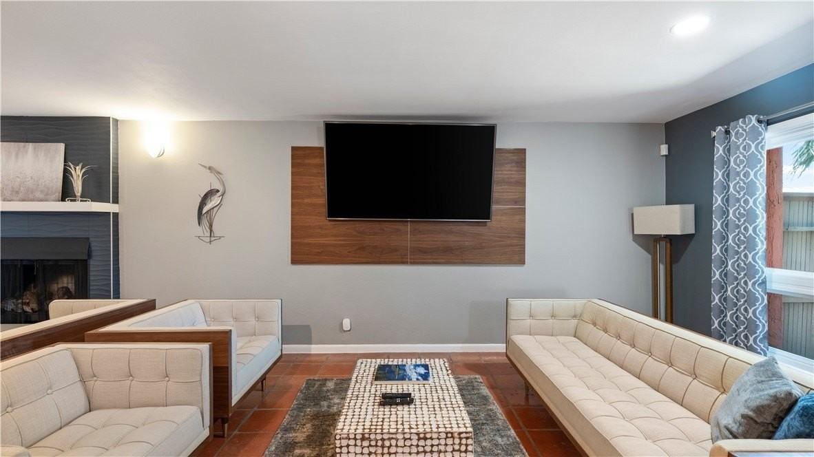 4243 Ocean Drive - Photo 5 of 30