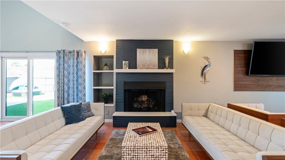 4243 Ocean Drive - Photo 6 of 30