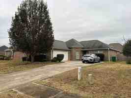 featured image of 523 Manchester Ln