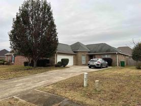 523 Manchester Ln - Photo 1 of 1