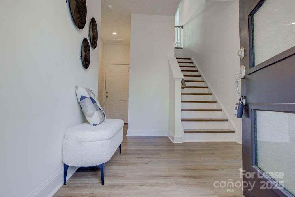 112 Judson Ave - Photo 4 of 40