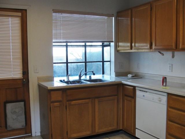 5429 Overlook Dr NE - Photo 2 of 16